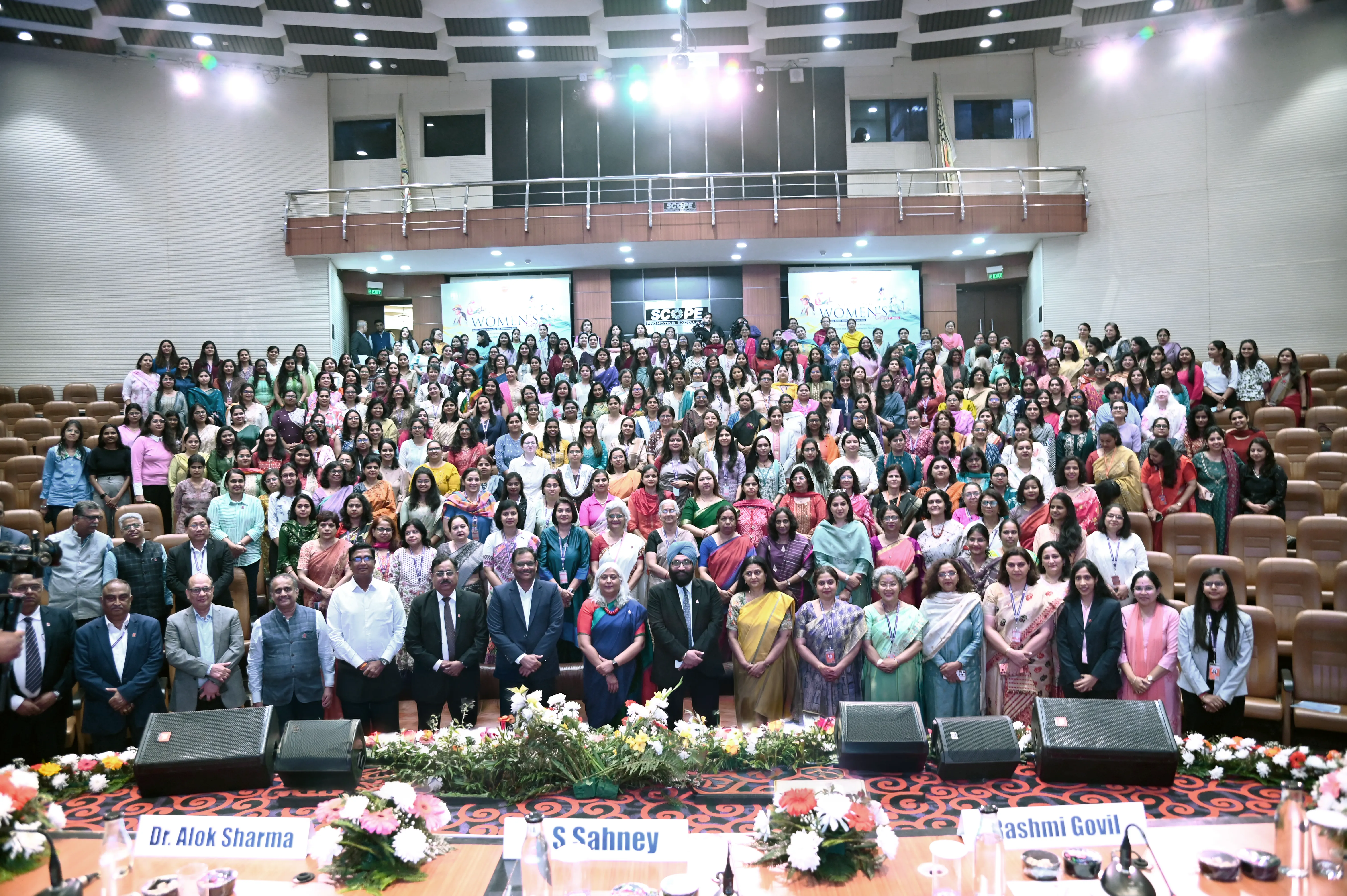 Leadership celebrating contribution of women IOCians